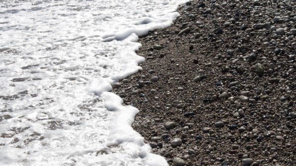 Pebble Stones Sea Waves Whisper Foam Wallpaper