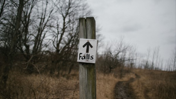 Post Sign Arrow Wallpaper