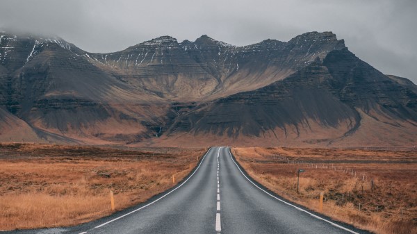 Road Mountains Marking E Wallpaper