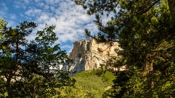 Rock Cliff Path Wallpaper