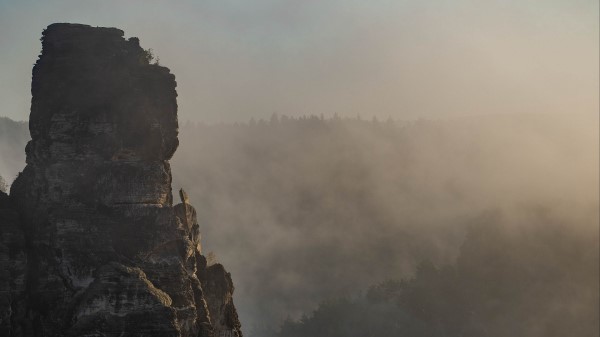Rock Peak Fog Wallpaper