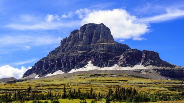Rock Peak Mountains Wallpaper
