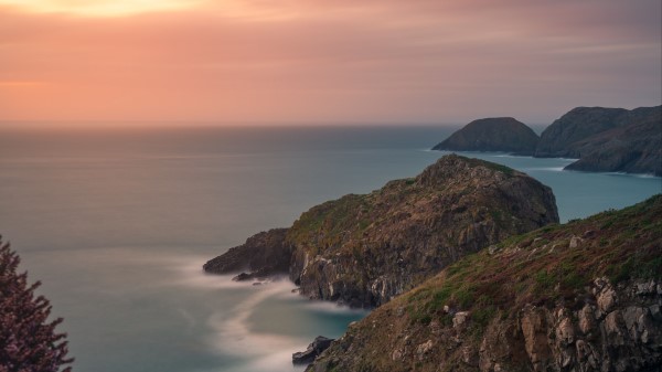 Rocks Coast Sea Gg Wallpaper