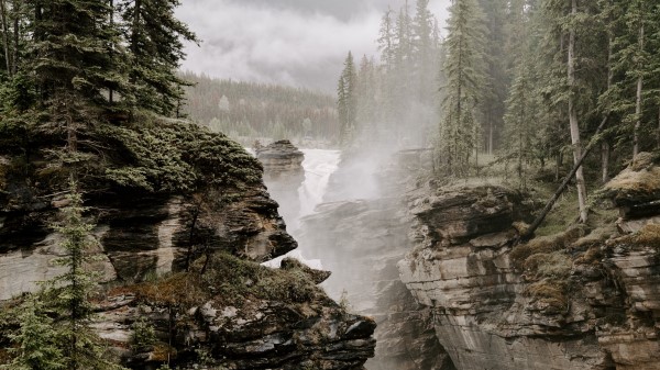 Rocks River Fog Wallpaper