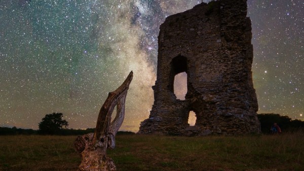 Ruins Driftwood Nebula Wallpaper