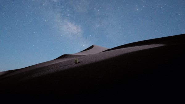 Sand Slope Starry Sky Wallpaper