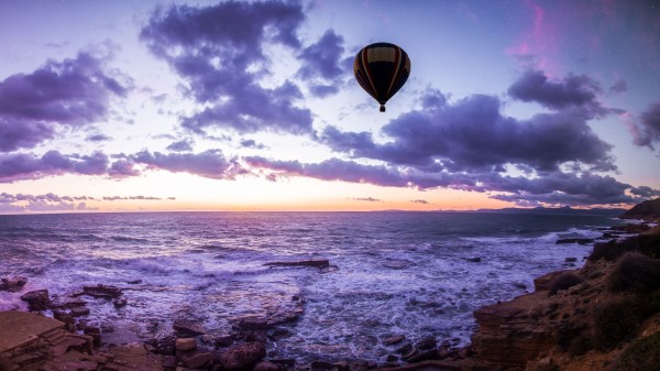 Sea Air Balloon Horizon Wallpaper
