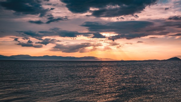 Sea Clouds Sunlight Wallpaper