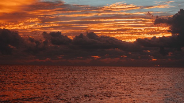 Sea Horizon Clouds Wallpaper