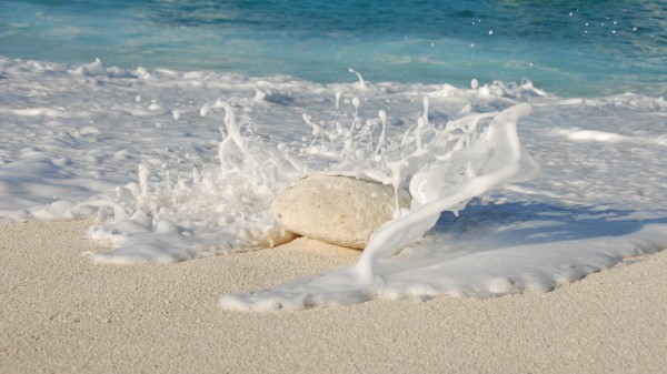 Sea Ocean Sand Stone Splash Wallpaper