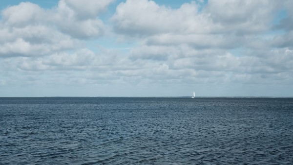 Sea Skyline Boat Wallpaper