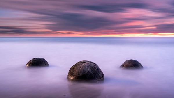 Sea Stones Balls Wallpaper