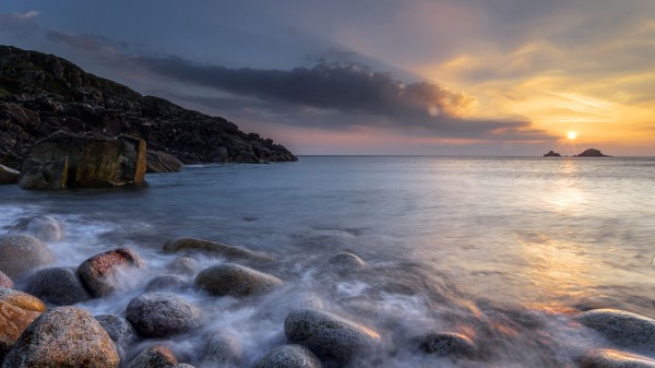 Sea Stones Horizon Image Wallpaper