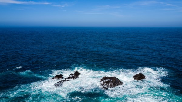 Sea Surf Rocks Horizon Wallpaper