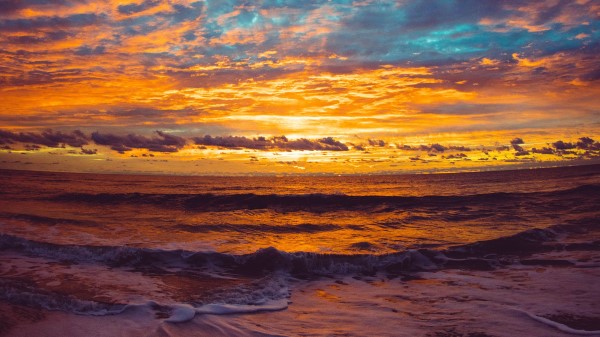 Sea Waves Beach Wallpaper