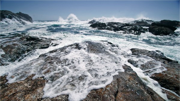 Sea Waves Foa Wallpaper