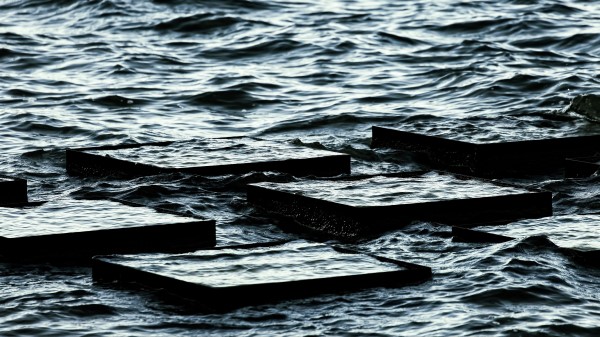 Sea Waves Plates Wallpaper