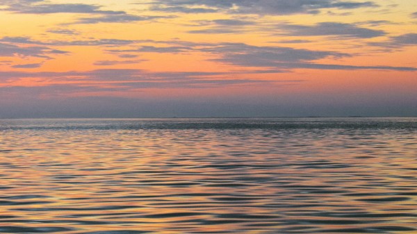 Sea Waves Sky Wallpaper