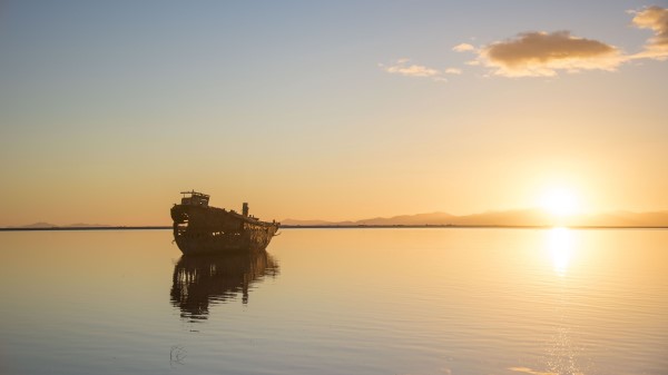 Ship Dawn Sea wallpaper
