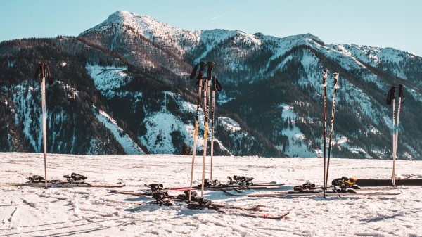 Skiing Mountain Snow Winter Wallpaper