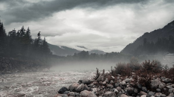Stones River Fog Wallpaper