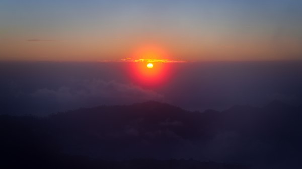 Sunrise Mountains Clouds Wallpaper