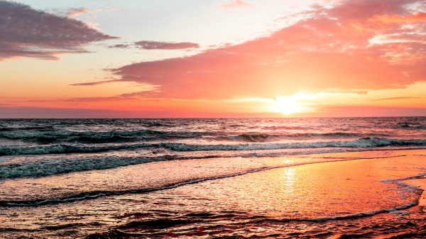Sunset Horizon Waves Wallpaper