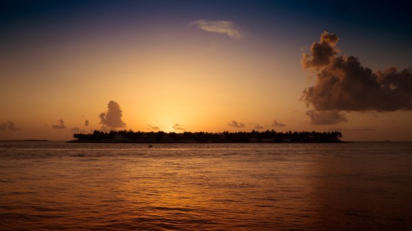 Sunset Sun Sea Gg Wallpaper