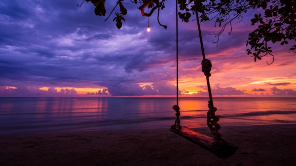 Swing Garland Beach Wallpaper