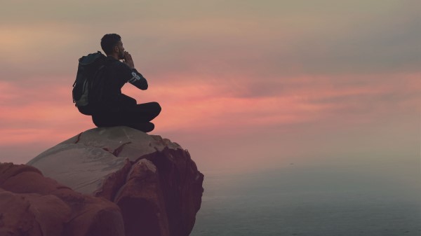 Tourist Cliff Sky Rock Freedom Wallpaper