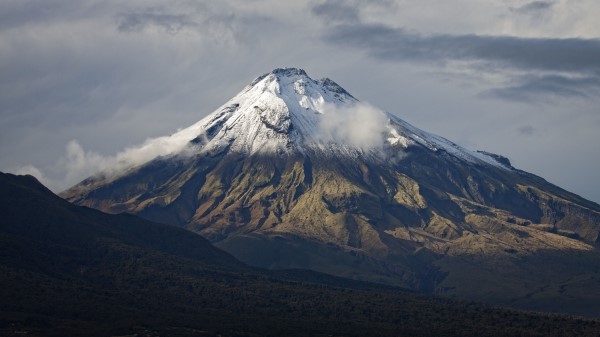 Volcano Mountains Snowy wallpaper