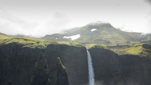 Waterfall Hill Rocks wallpaper