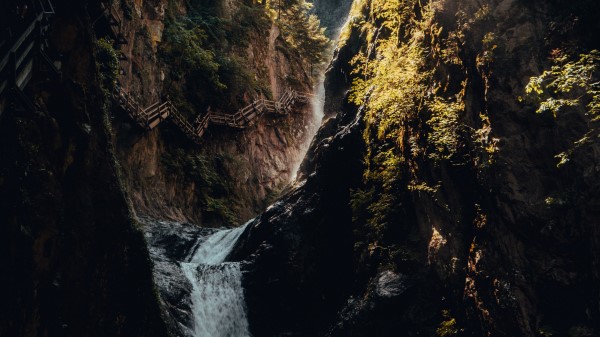 Waterfall Rocks Bridge wallpaper