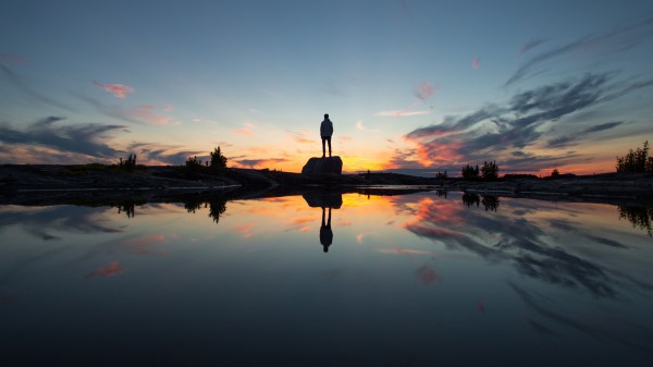 Silhouette Rock Alone wallpaper