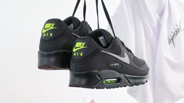 Sneakers Style Laces wallpaper