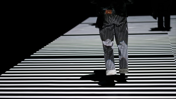 Striped Pants Road wallpaper
