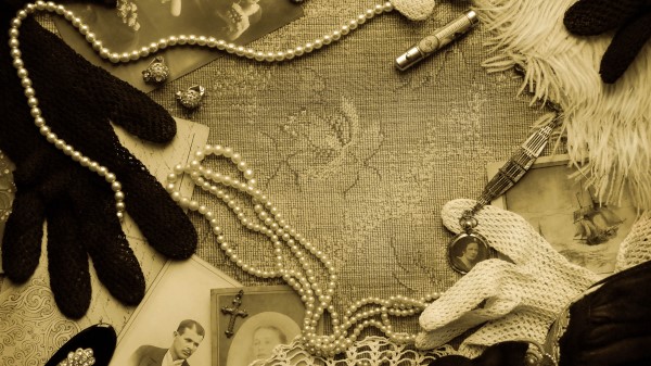 Table Retro Accessories Bead wallpaper