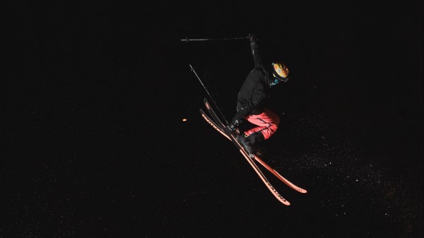 Man Skiing Sport wallpaper