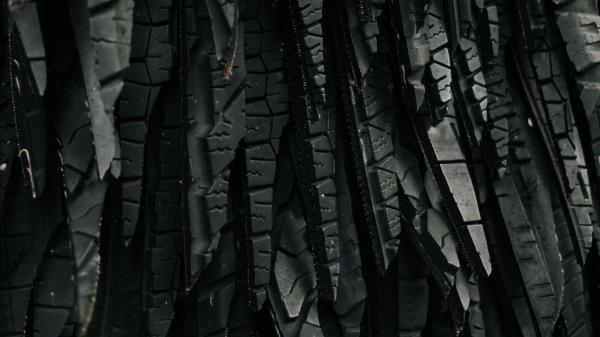 Tires Rubber Cutting Wallpaper