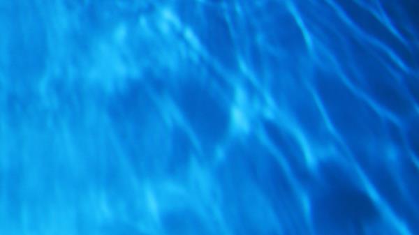 Water Glare Distortion Wallpaper