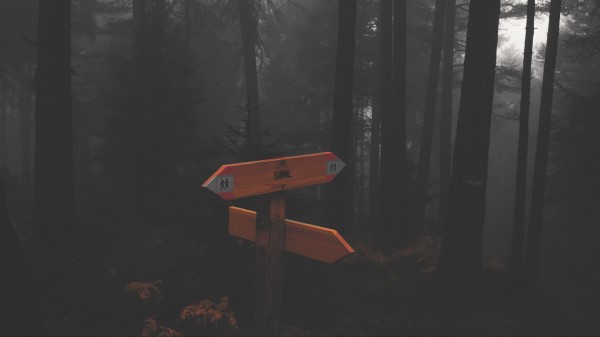 Inscription Pointer Sign Wallpaper