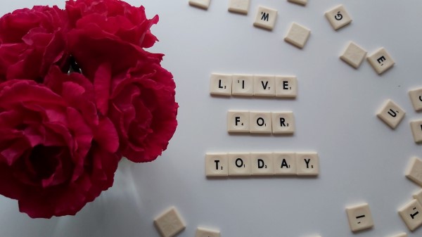 Motivation Cubes Inscription wallpaper