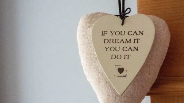 Motivation Phrase Heart wallpaper