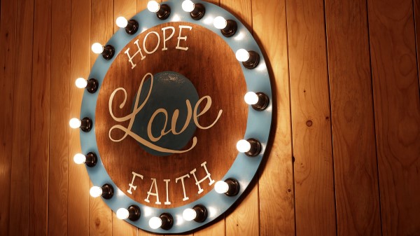 Signboard Inscription Love Lamp wallpaper