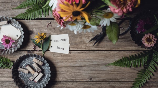 Summer Love Flowers wallpaper