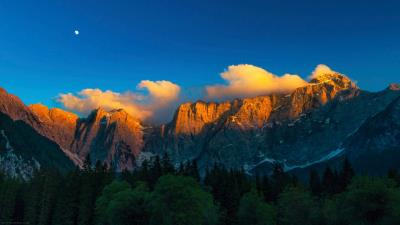 Amazing Sunset At Lago Di Fusine Italy Wallpaper